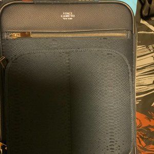 Vince Camuto 20" carry-on